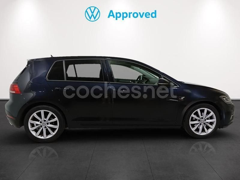 Usado VW Golf VIII Advance 130 CV (95 kW) 2020 Negro Berlina