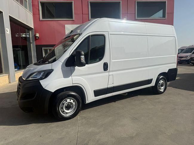 Usado Fiat Ducato 140 CV (102 kW) 2023 Blanco Van