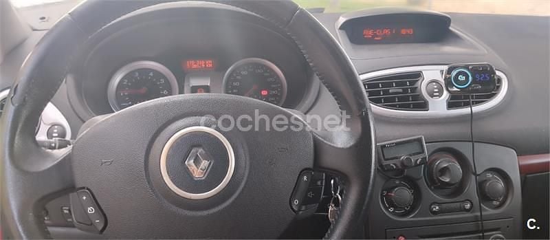 Rojo Usado 2007 Renault Clio II Rip Curl Berlina | 3500 € (Precio justo) - Imagen 1/4