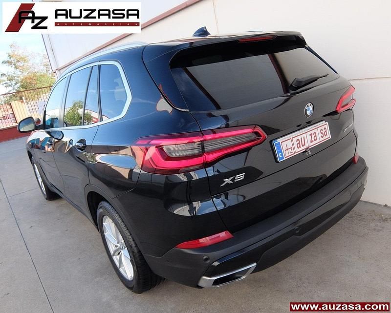 Usado BMW X5 Comfort Edition 231 CV (169 kW) 2022 Gris / plata SUV