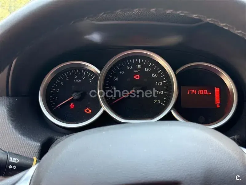 Usado Dacia Duster 109 CV (80 kW) 2017 Blanco SUV