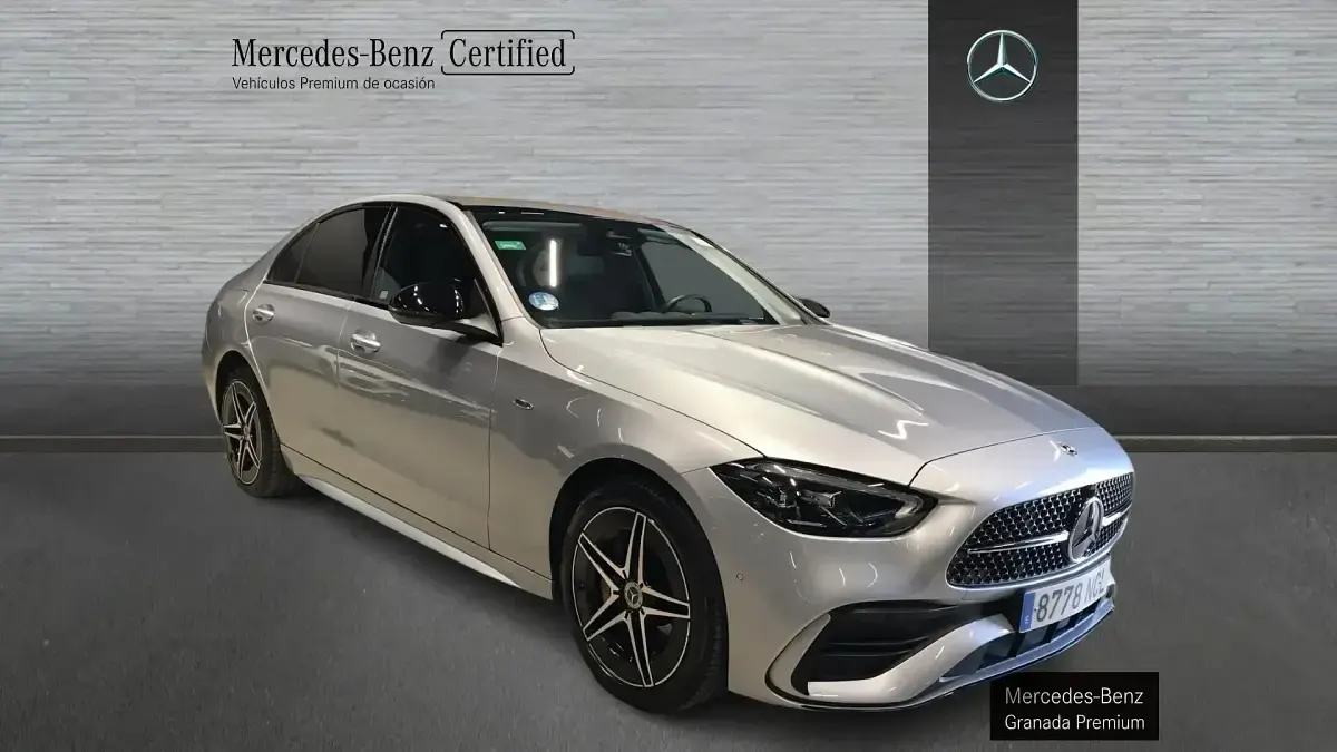 Usado Mercedes C300e 313 CV (230 kW) 2025 Gris Berlina
