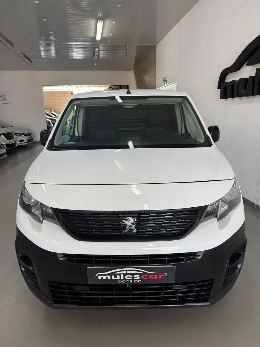 Usado Citroën Berlingo 102 CV (75 kW) 2021 Blanco Monovolumen