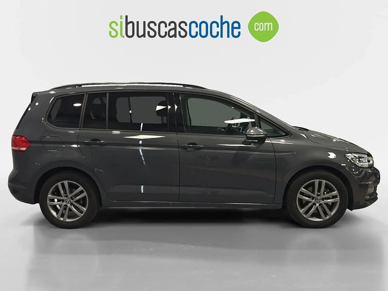 Usado VW Touran 150 CV (110 kW) 2025 Gris/plata Monovolumen