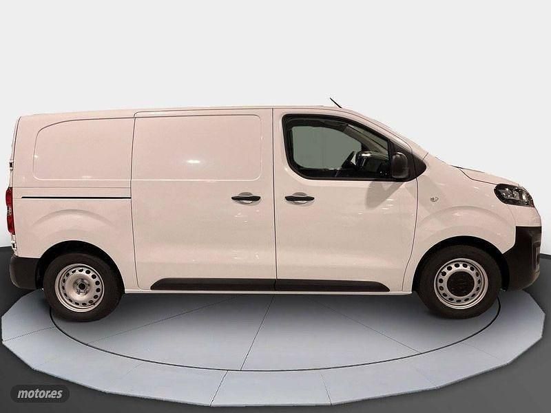 Usado Opel Vivaro 120 CV (88 kW) 2023 Blanco Monovolumen