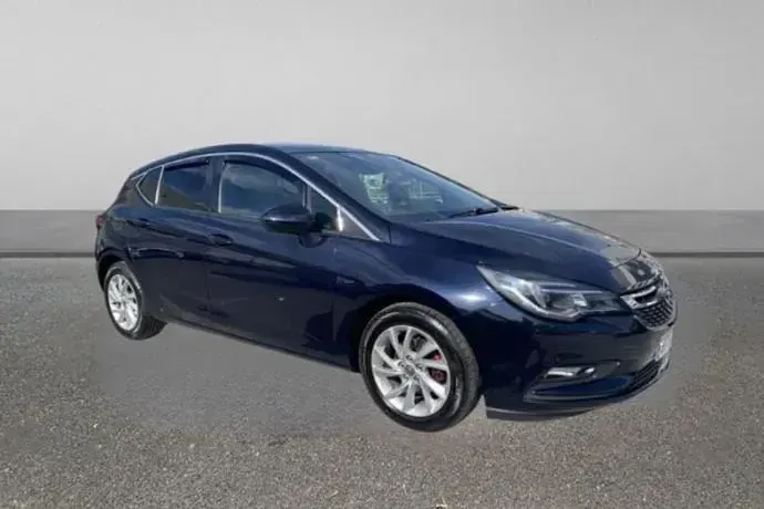 Usado Opel Astra Elegance 140 CV (102 kW) 2018