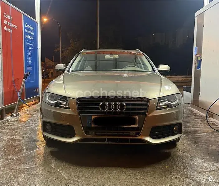 Usado Audi A4 143 CV (105 kW) 2010 Beige Familiar