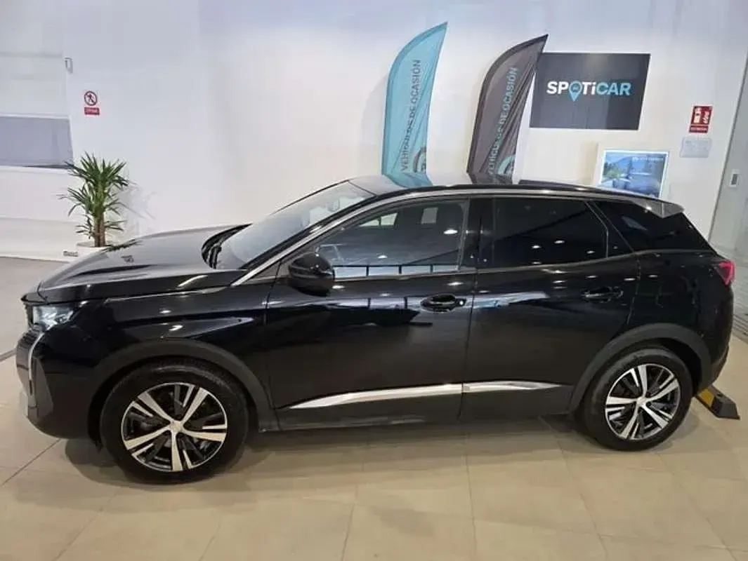 Usado Peugeot 3008 Allure 179 CV (131 kW) 2024 Negro SUV