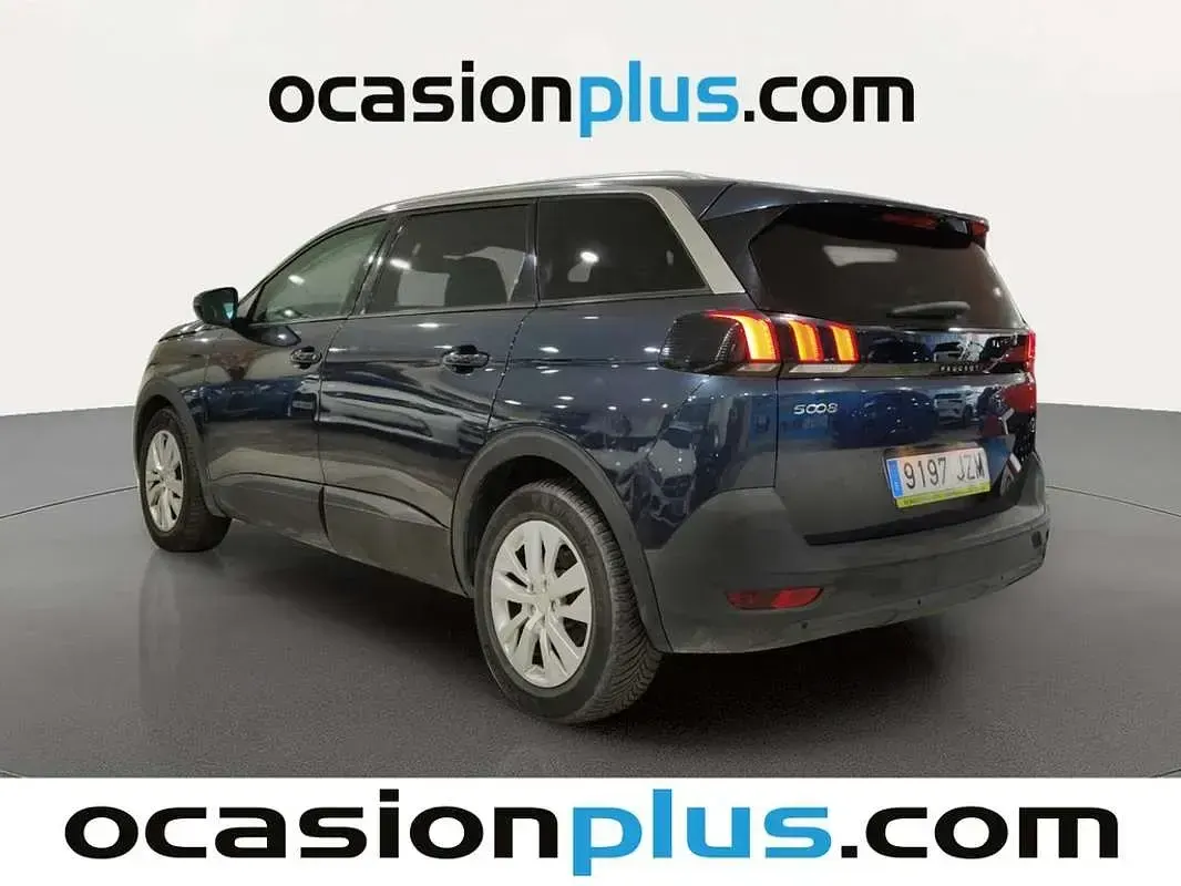 Usado Peugeot 5008 Active 120 CV (88 kW) 2017 Azul SUV