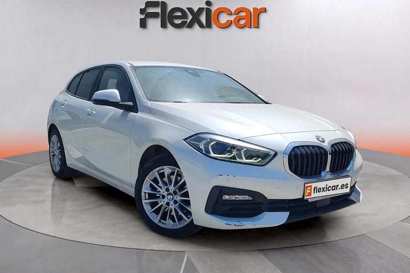Blanco Usado 2022 BMW 118 Utilitario | 20.990 € (Precio justo) - Imagen 1/4