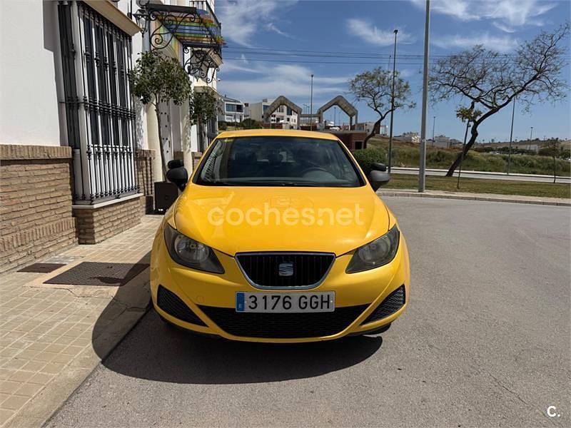 Usado Seat Ibiza Reference 105 CV (77 kW) 2008 Amarillo Berlina