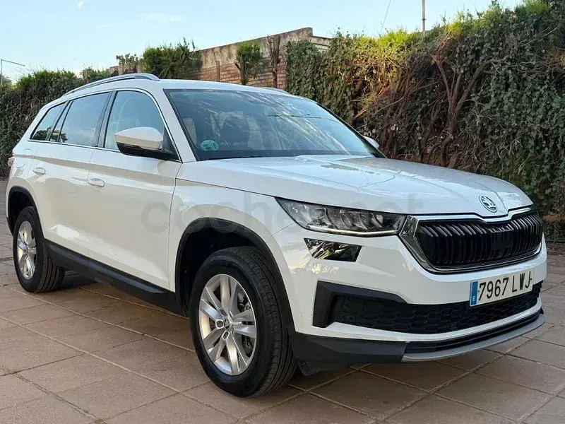 Usado Skoda Kodiaq Ambition 150 CV (110 kW) 2022 Blanco SUV