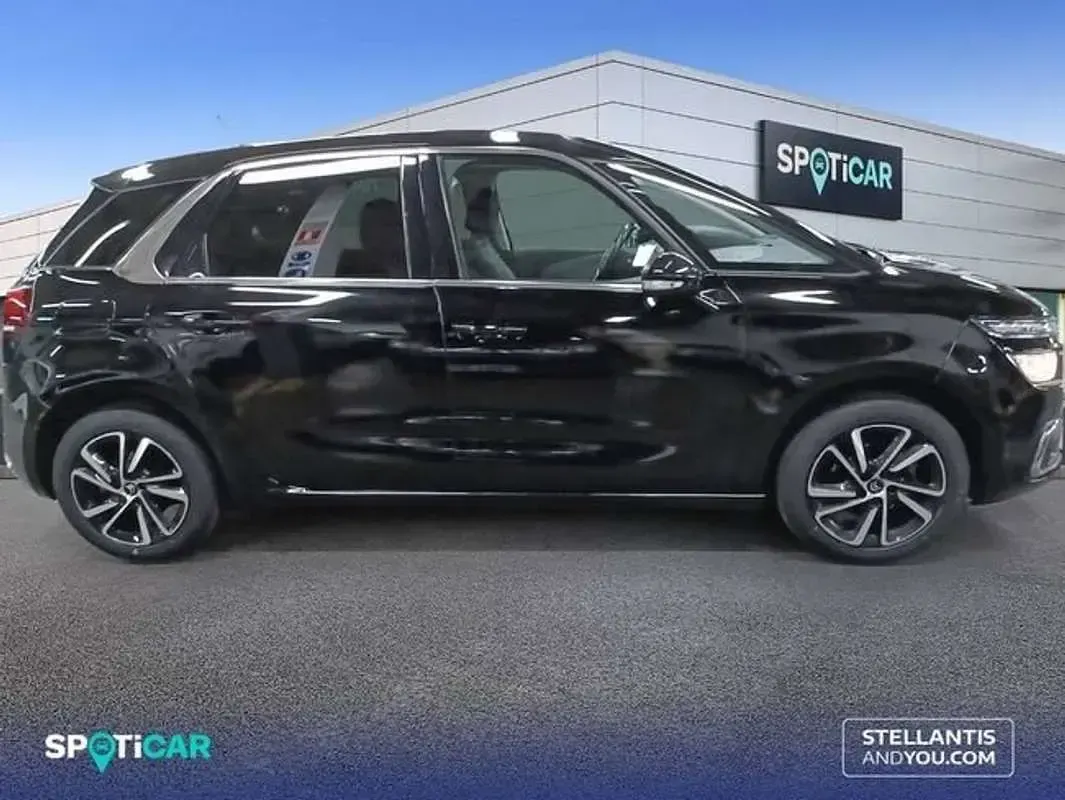 Usado Citroën C4 Feel 131 CV (96 kW) 2019 Negro Monovolumen