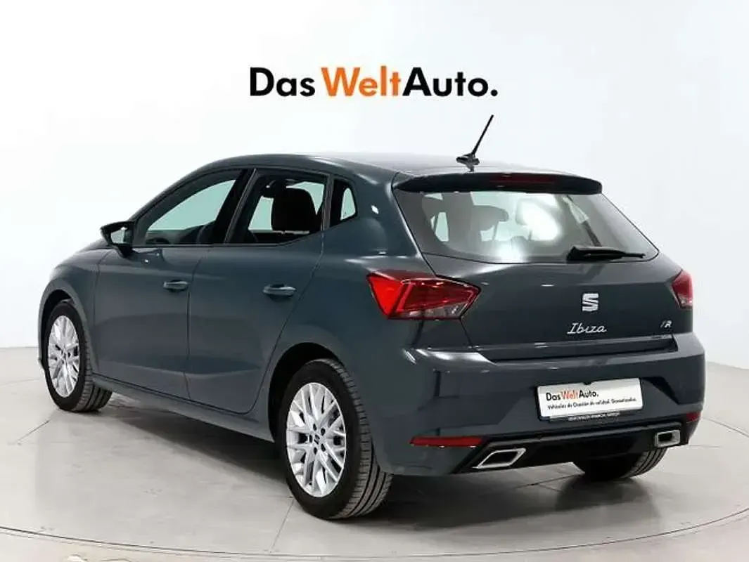 Usado Seat Ibiza FR 116 CV (85 kW) 2024 Azul Utilitario
