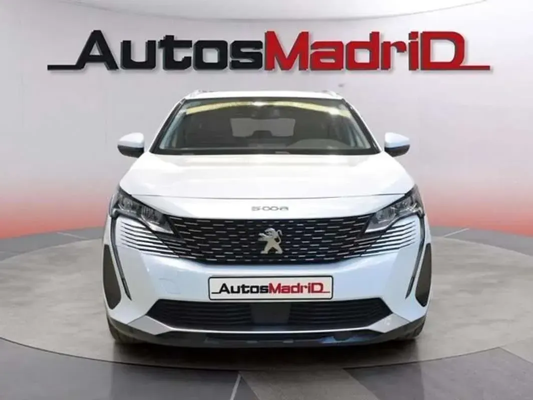 Usado Peugeot 5008 Allure 131 CV (96 kW) 2021 Blanco SUV