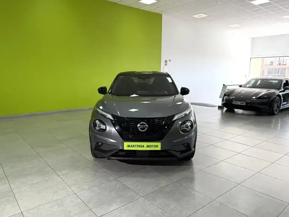 Usado Nissan Juke N-Connecta 114 CV (83 kW) 2022 Gris SUV