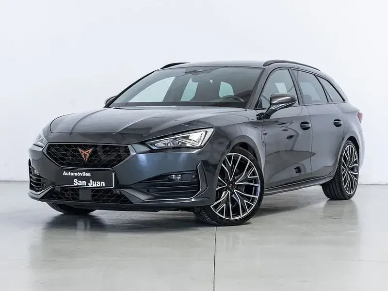 Usado Cupra Leon VZ 310 CV (228 kW) 2022 Gris / plata Familiar