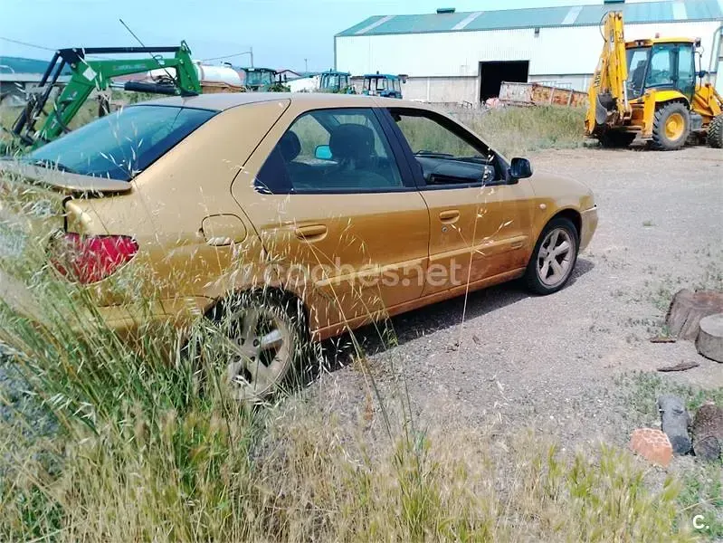 Usado Citroën Xsara Exclusive 110 CV (80 kW) 2002 Naranja Berlina