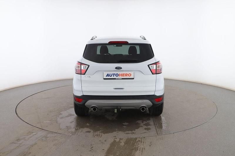 Usado Ford Kuga Trend 120 HP (88 kW) 2019 Branco SUV