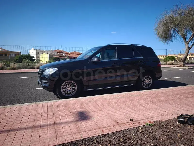 Usado Mercedes ML250 204 CV (150 kW) 2014 Negro SUV