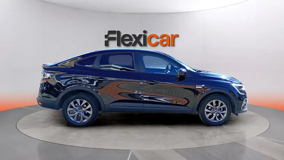 Usado Renault Arkana Techno 145 CV (106 kW) 2024 Negro SUV