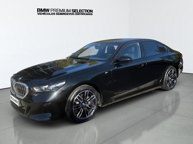 Usado 2025 BMW 530e Comfort Edition | 59.900 € (Precio justo) - Imagen 1/4