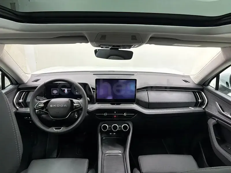 Usado Skoda Kodiaq 204 CV (150 kW) 2025 Gris / plata SUV