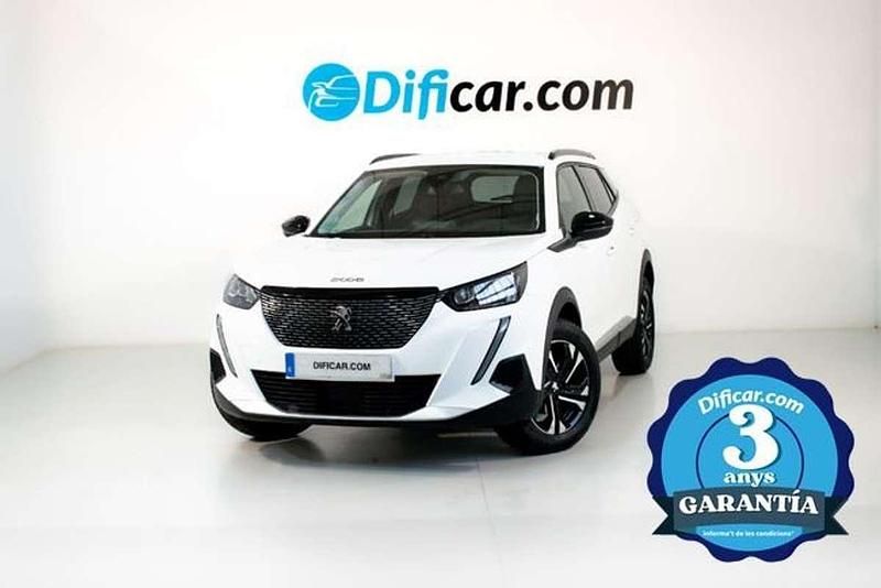 Usado Peugeot 2008 Allure 110 CV (80 kW) 2022 Blanco SUV