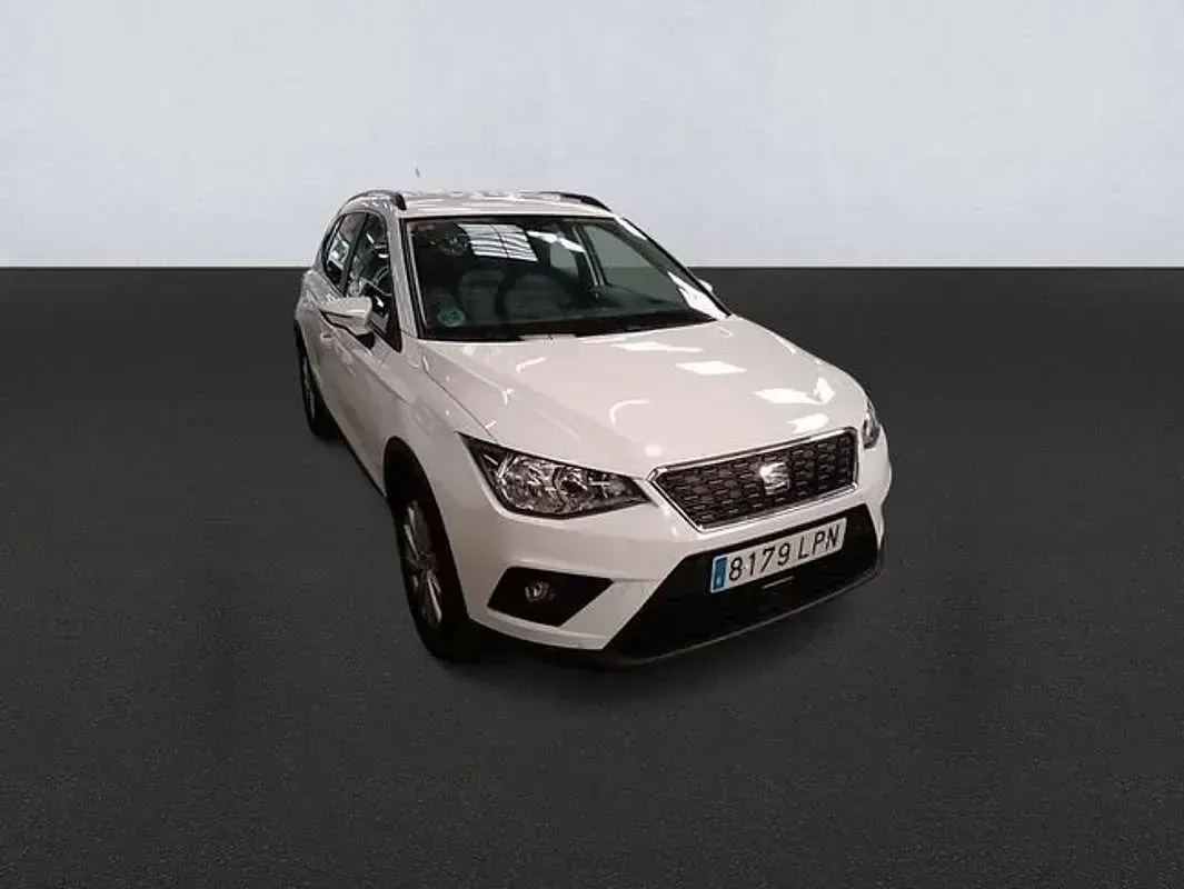 Usado Seat Arona Style 110 CV (80 kW) 2021 Blanco SUV