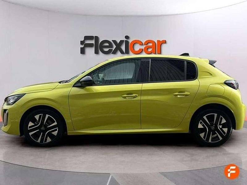 Usado Peugeot 208 Allure 101 CV (74 kW) 2025 Amarillo Utilitario