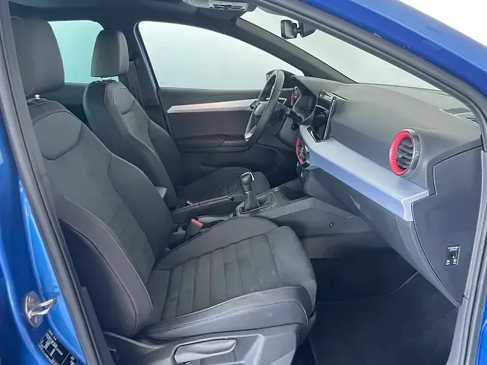 Usado Seat Ibiza FR 150 CV (110 kW) 2023 Azul Utilitario