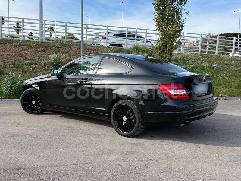 Usado Mercedes C180 156 CV (114 kW) 2011 Negro Coupe