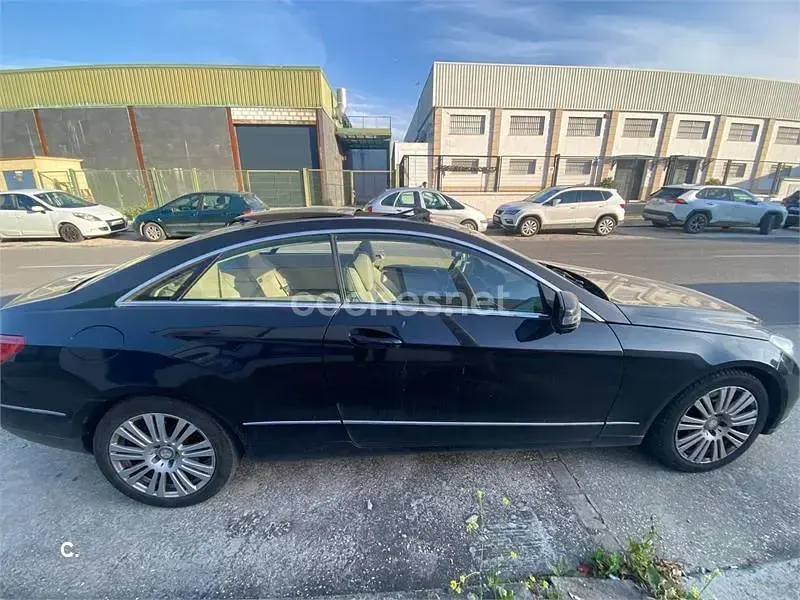Usado Mercedes E250 204 CV (150 kW) 2011 Negro Coupe
