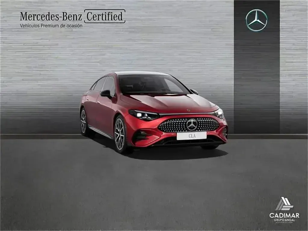 Nuevo Mercedes CLA 250+ 200 kW (272 CV) 2026 Rojo Berlina