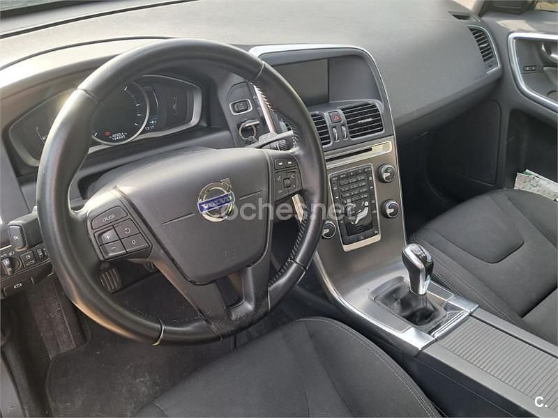 Usado Volvo XC60 Momentum 136 CV (100 kW) 2016 Azul SUV