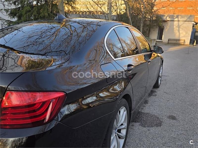 Usado BMW 520 Comfort Edition 184 CV (135 kW) 2013 Negro Berlina