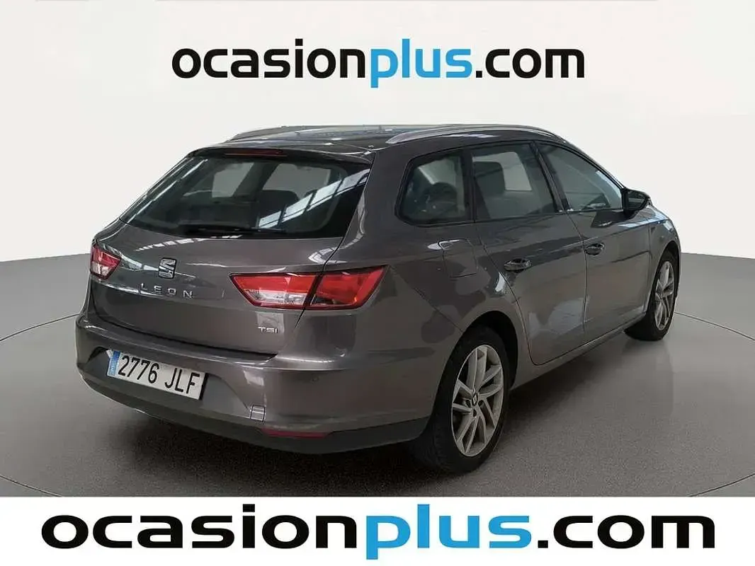 Usado Seat Leon ST Style 125 CV (91 kW) 2016 Gris Familiar