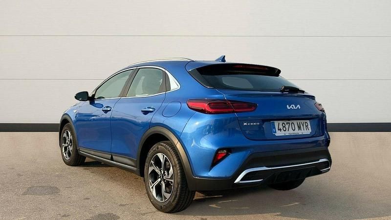 Usado Kia XCeed 100 CV (73 kW) 2025 Azul SUV