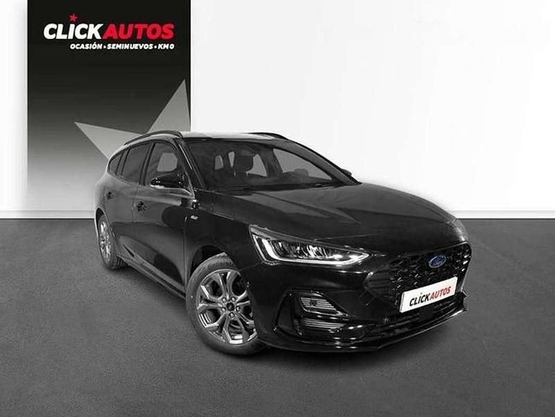 Usado Ford Focus ST-Line 126 CV (92 kW) 2024 Negro Familiar