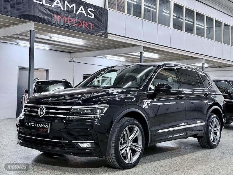 Negro Usado 2020 VW Tiguan Allspace R-line SUV | 35.990 € (Un poco caro) - Imagen 1/4