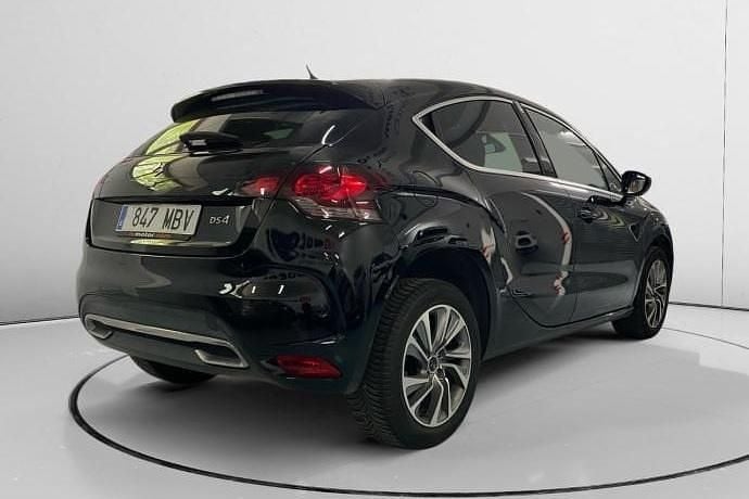 Usado Citroën DS4 Style 181 CV (133 kW) 2015 Negro Utilitario