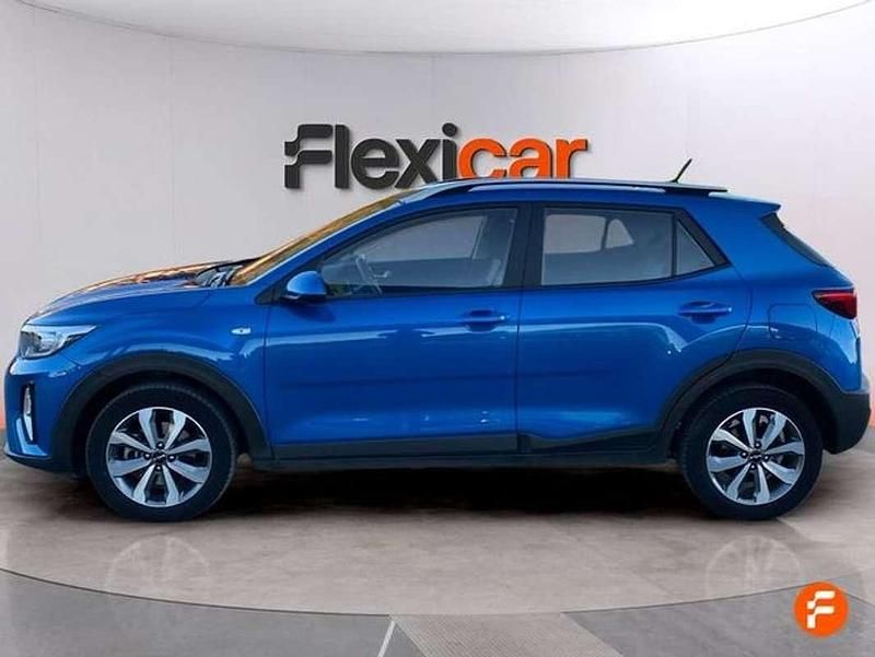 Usado Kia Stonic 84 CV (61 kW) 2022 Azul SUV