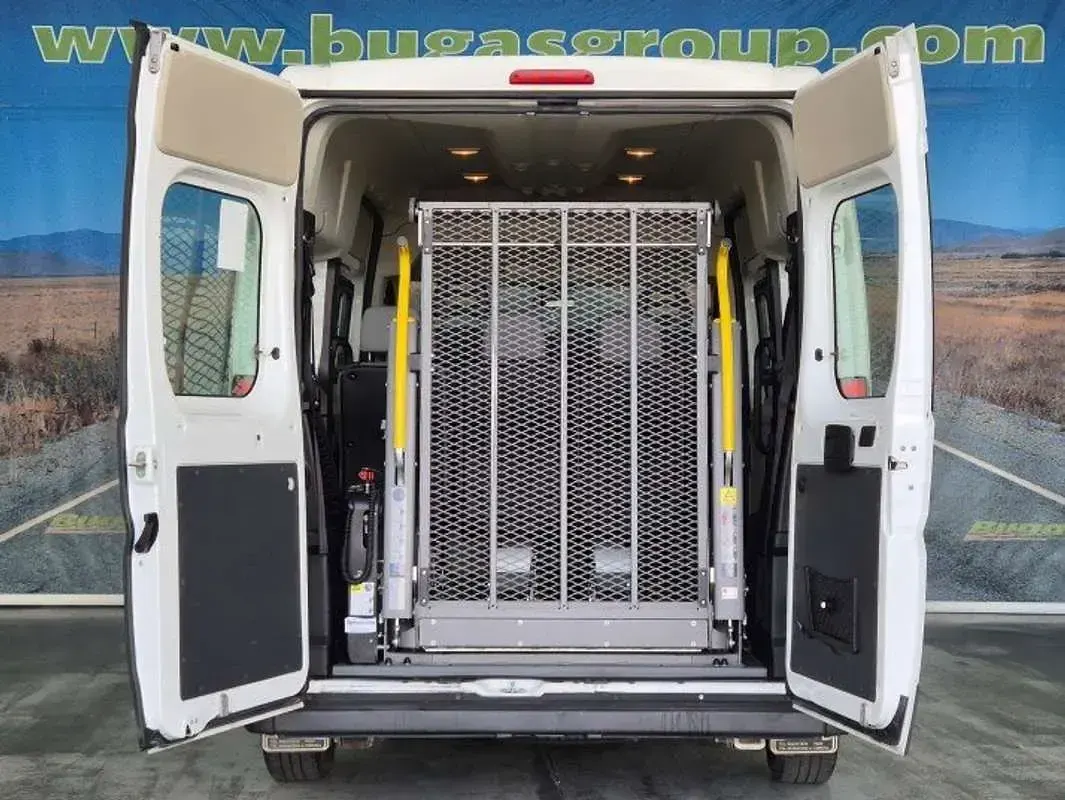 Usado Citroën Jumper 140 CV (102 kW) 2020 Blanco Monovolumen