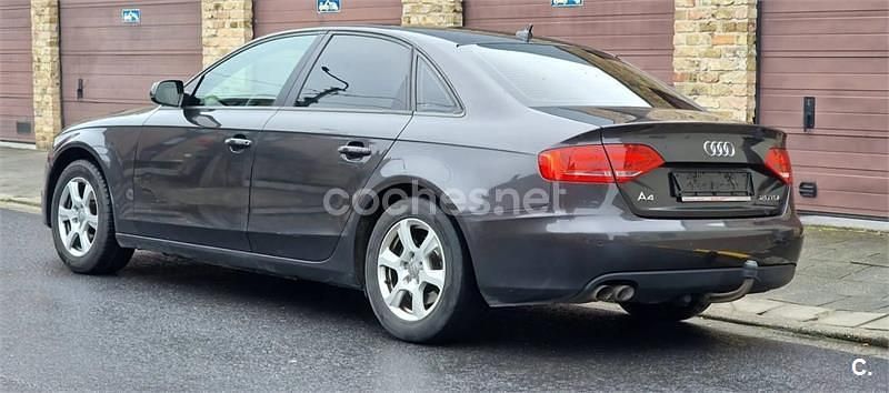 Usado Audi A4 140 CV (102 kW) 2009 Negro Berlina