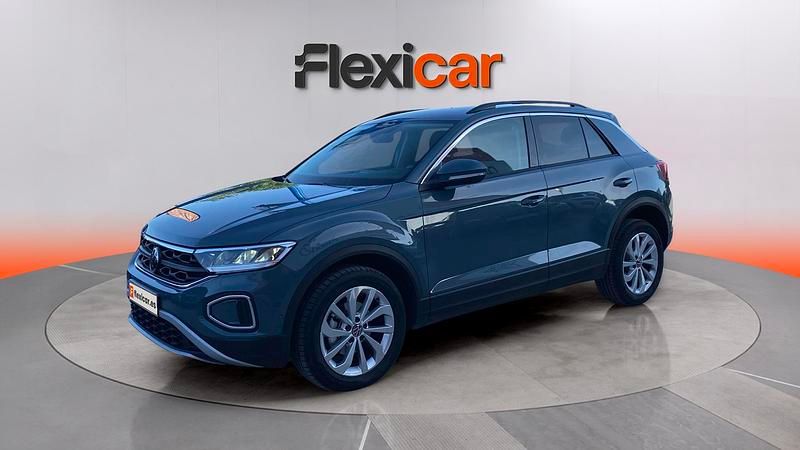 Usado VW T-Roc Life 150 CV (110 kW) 2023 Verde SUV