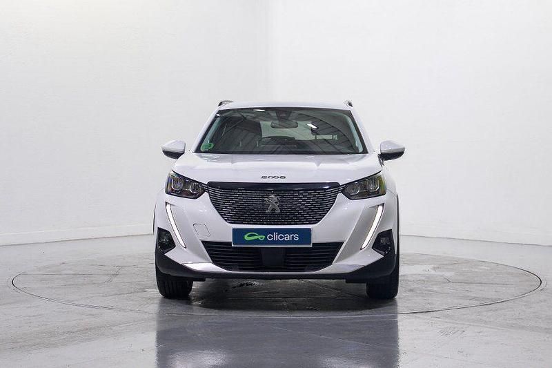 Usado Peugeot 2008 Allure 130 CV (95 kW) 2021 Blanco SUV