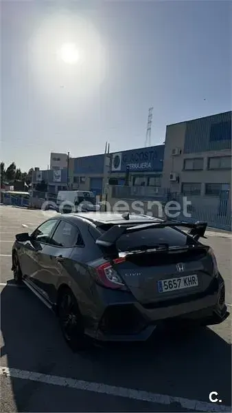Usado Honda Civic Sport 182 CV (133 kW) 2018 Gris / plata Berlina