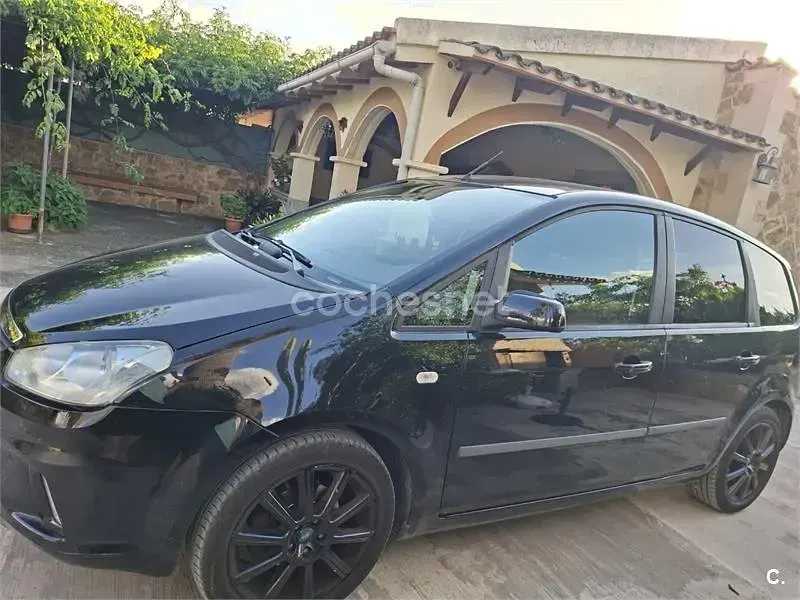 Usado Ford C-MAX Trend 90 CV (66 kW) 2009 Negro Monovolumen