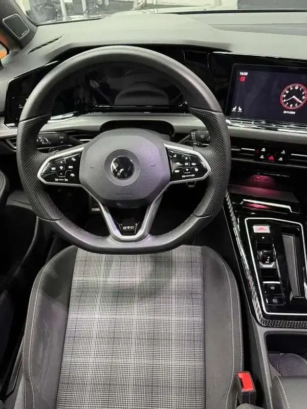Usado VW Golf VIII GTD 200 CV (147 kW) 2022 Gris Utilitario