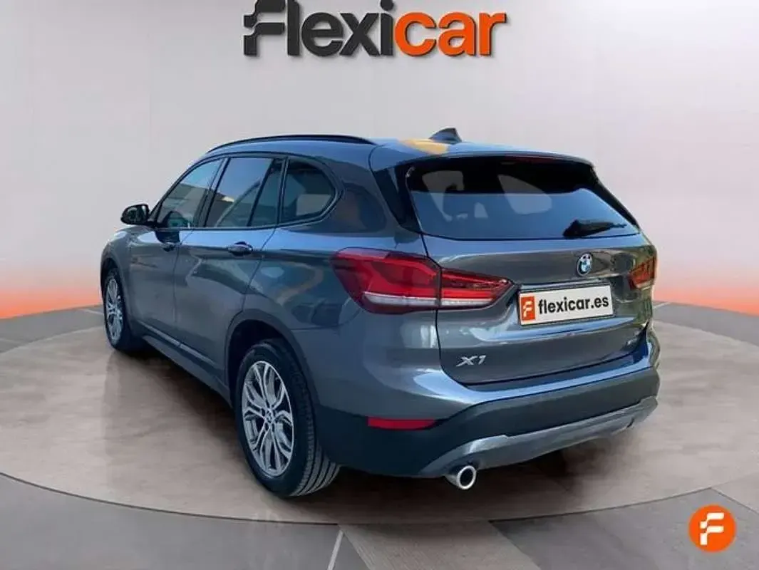 Usado BMW X1 140 CV (102 kW) 2021 Gris SUV